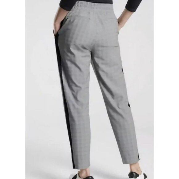 Athleta Brooklyn Plaid Ankle Pant In Black & White-sz 2P - Picture 3 of 13
